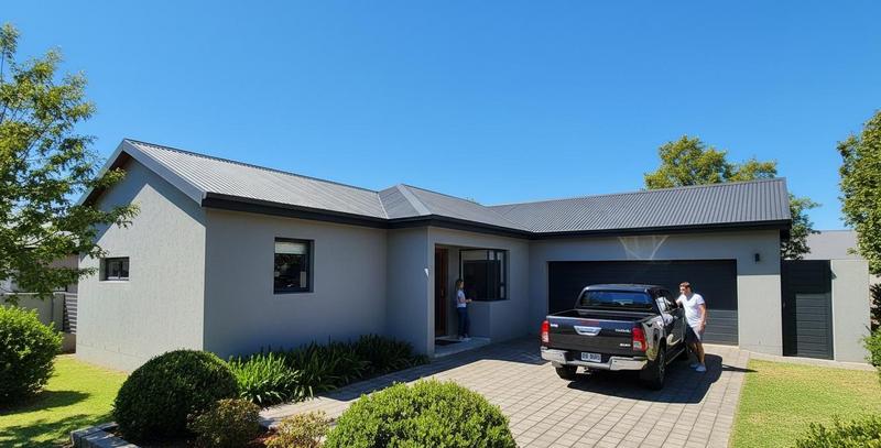 2 Bedroom Property for Sale in Kraaibosch Park Western Cape